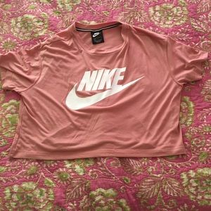 Nike crop top shirt